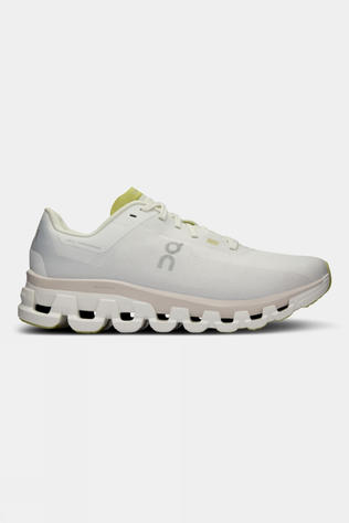 On Womens Cloudflow 4 Shoes White/Sand